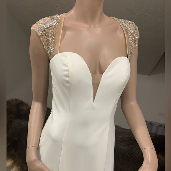 New Stunning Cap Sleeve Exquisite Beading Back Mermaid Gown/Evening Dress - Picture 7 of 17